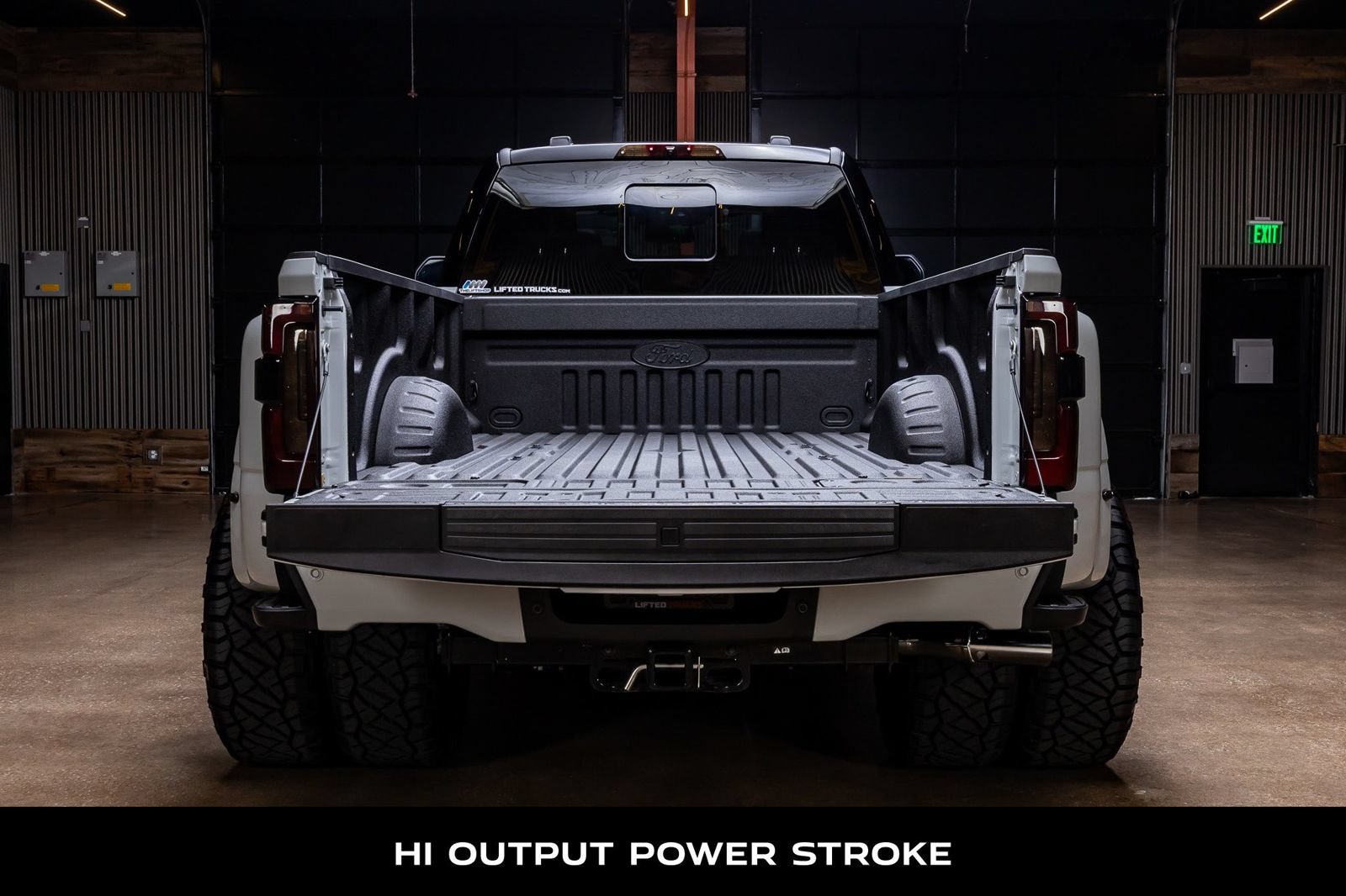 Used 2026 Ford F350 Platinum w/ FX4 Off-Road Package AWD/4WD image 9