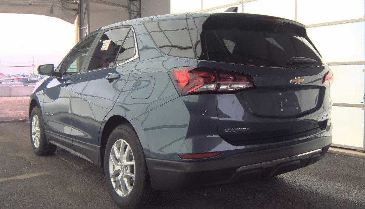 Used 2024 Chevrolet Equinox LT AWD/4WD image 8
