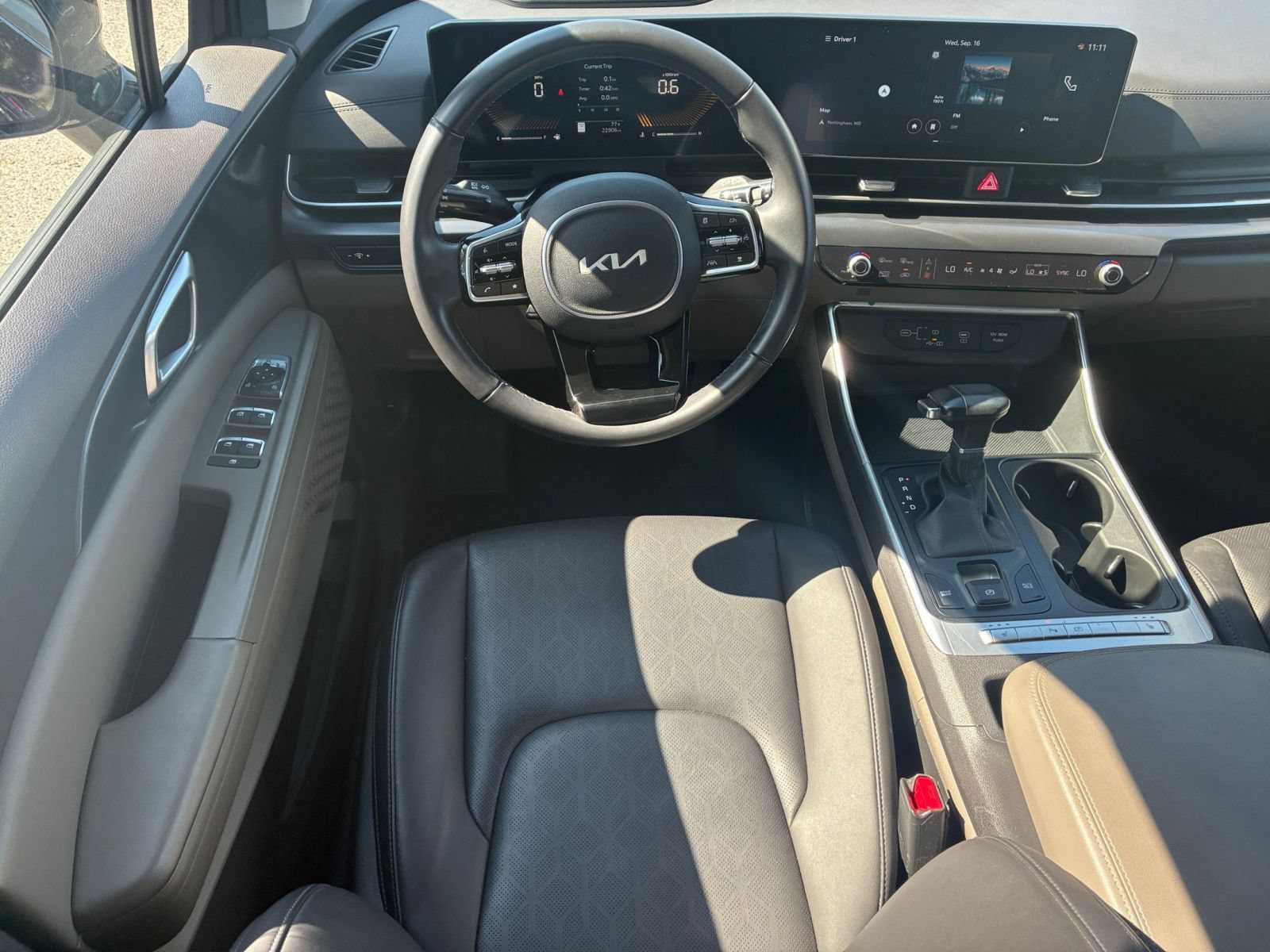 Used 2026 Kia Carnival FWD image 29