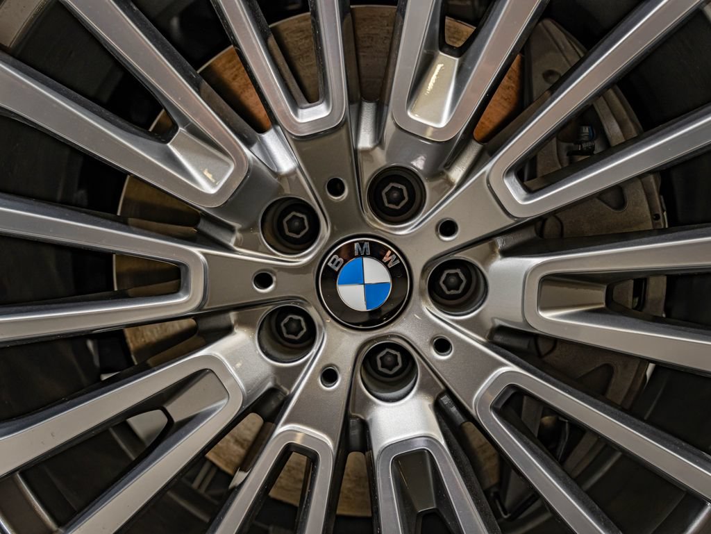 New 2027 BMW X7 xDrive40i AWD/4WD image 9