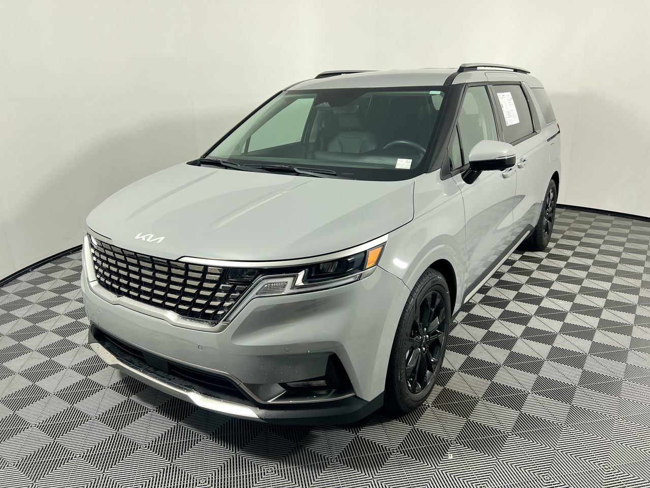 Used 2023 Kia Carnival SX Prestige FWD image 8