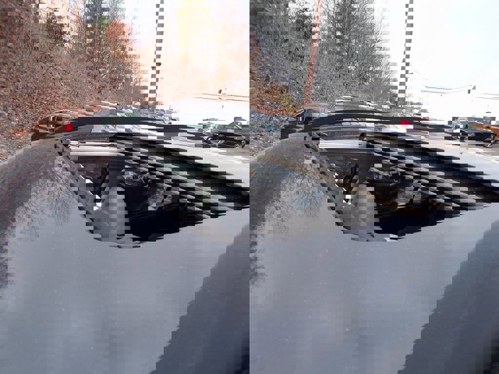 Used 2023 Subaru Crosstrek 2.0i Premium image 3