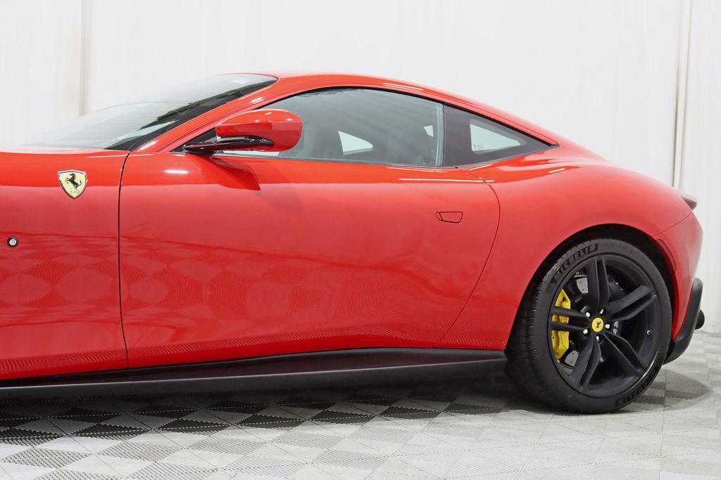 Used 2021 Ferrari Roma RWD image 4
