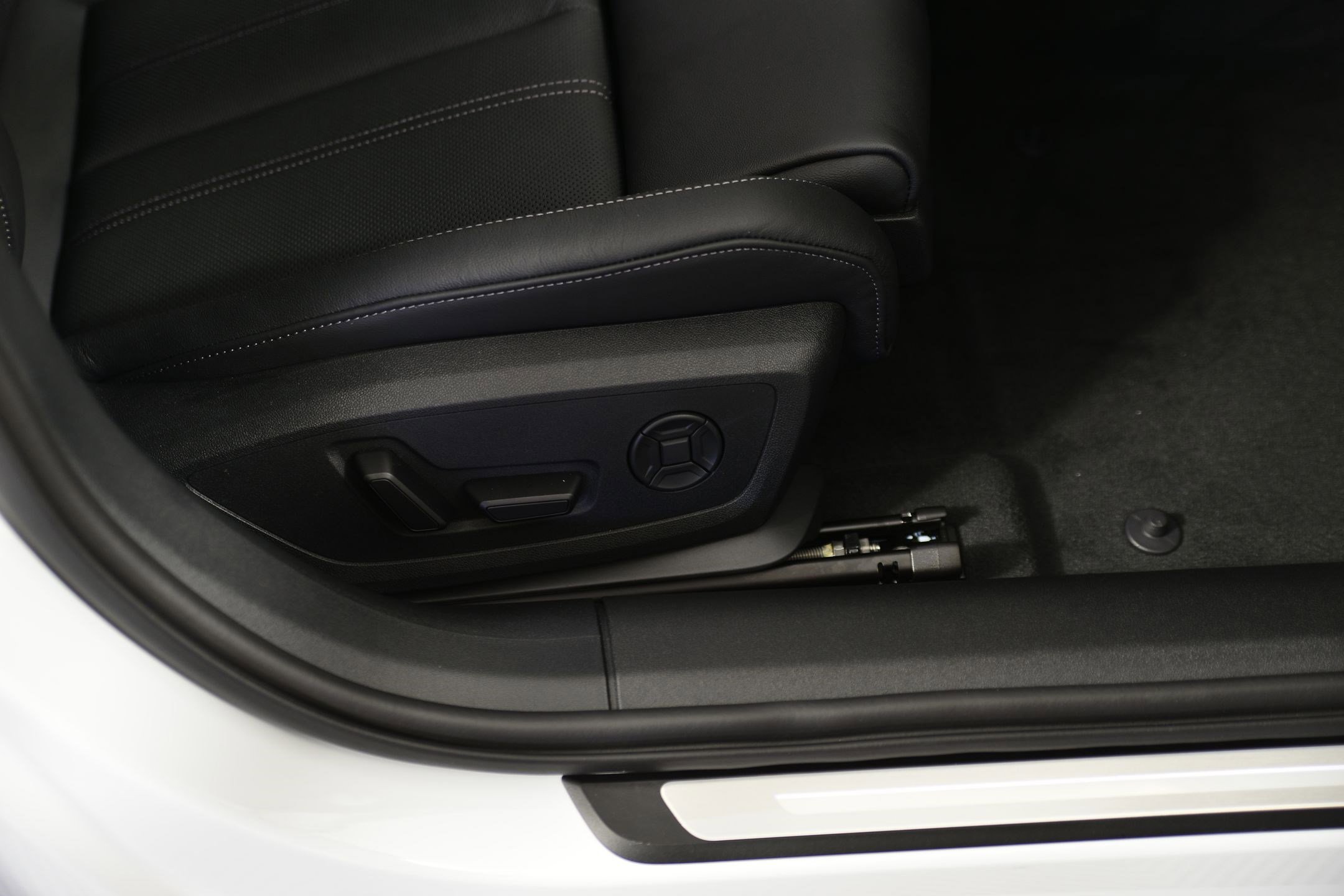 New 2026 Audi A6 Premium Plus image 10