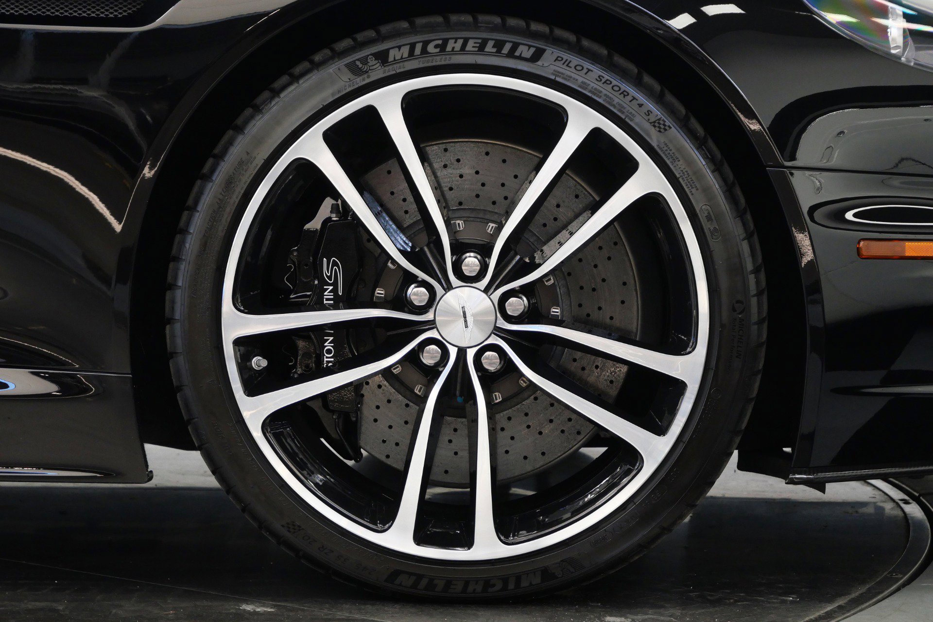 Used 2012 Aston Martin DBS Carbon Black RWD image 27