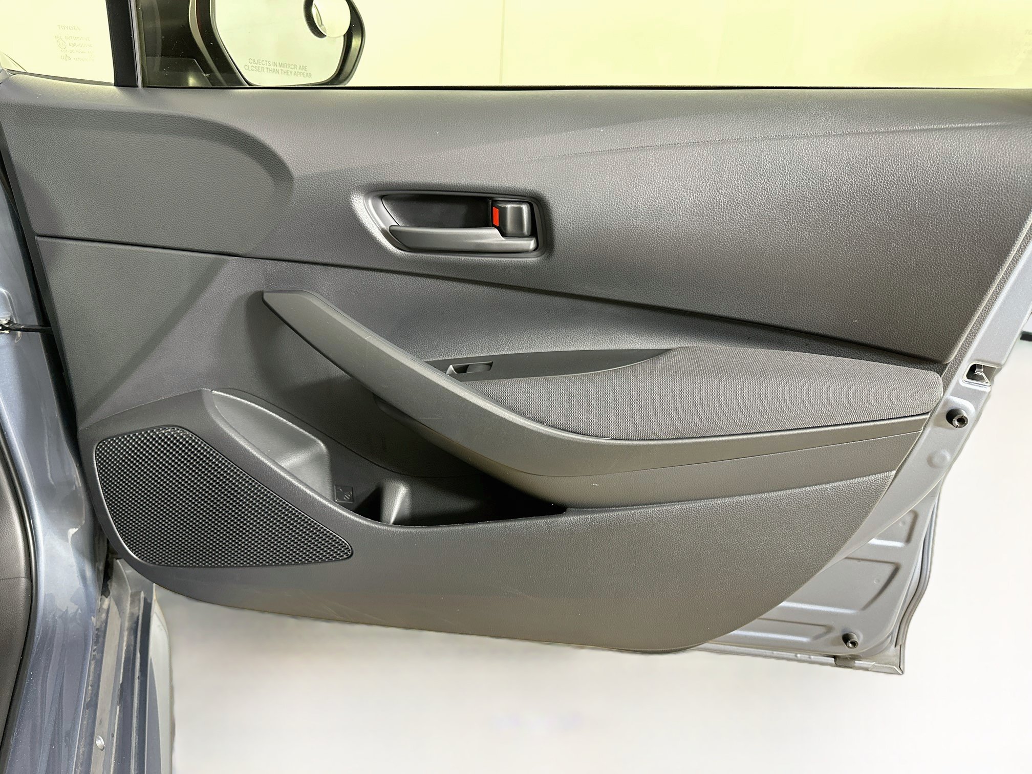 Used 2022 Toyota Corolla LE FWD image 30