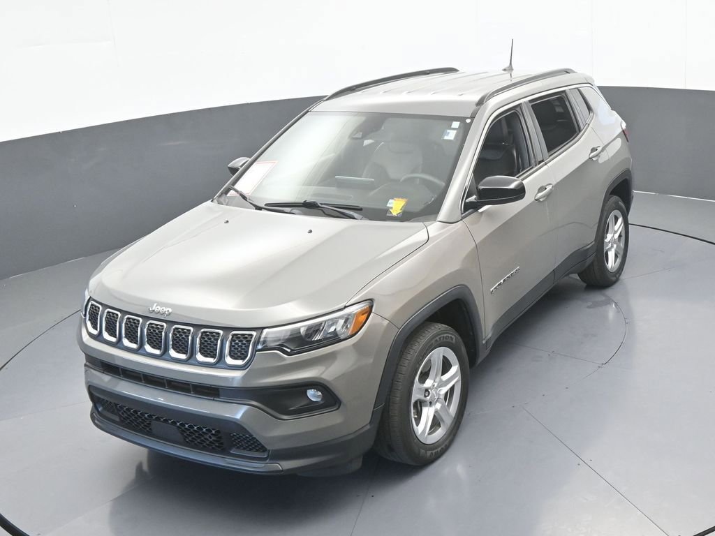 Used 2023 Jeep Compass Latitude AWD/4WD image 42
