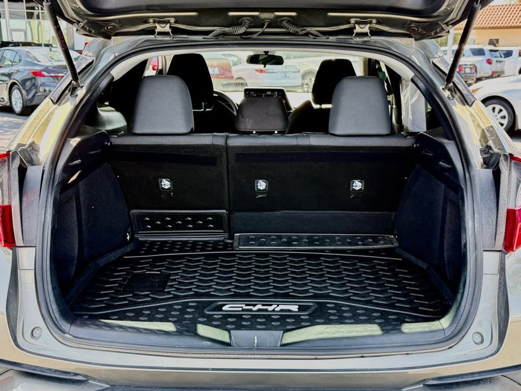 Certified 2021 Toyota C-HR LE FWD image 16