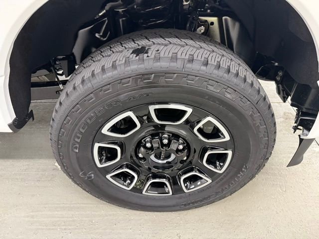 New 2026 Ford F250 Platinum w/ FX4 Off-Road Package image 5