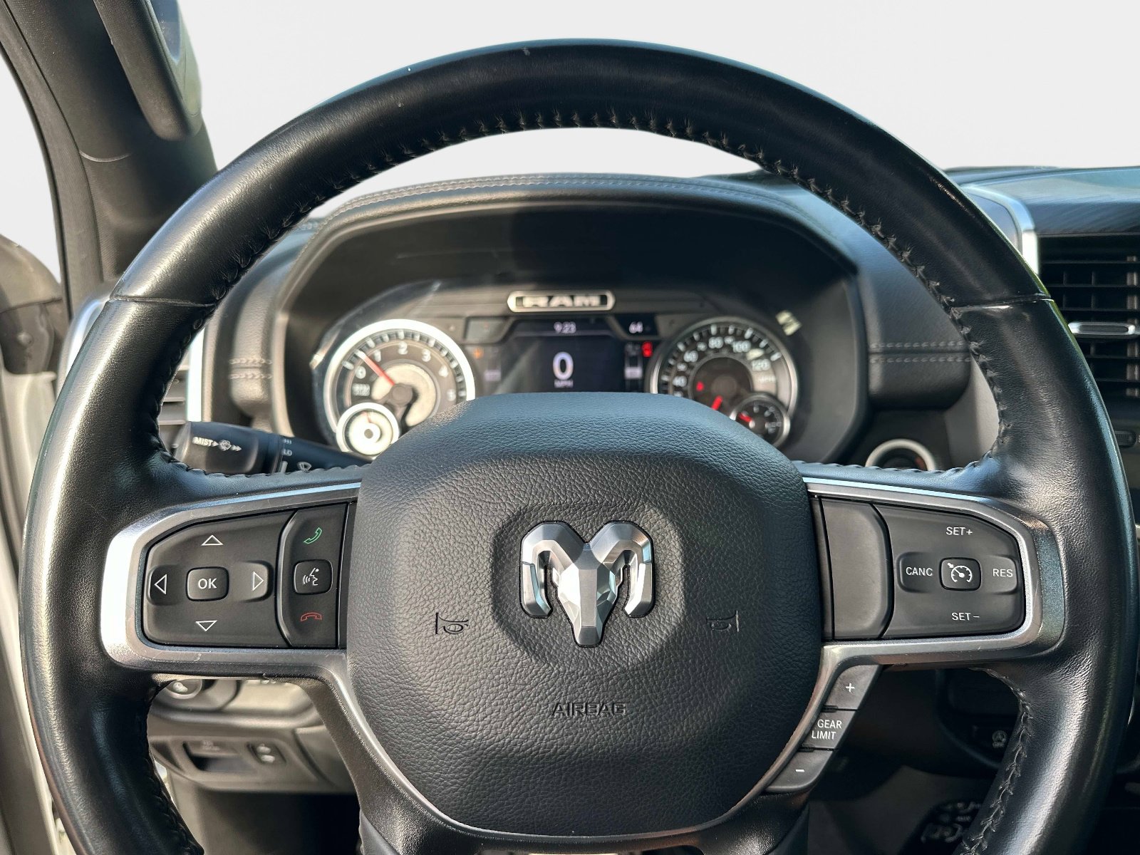 Used 2023 RAM 1500 Laramie image 24