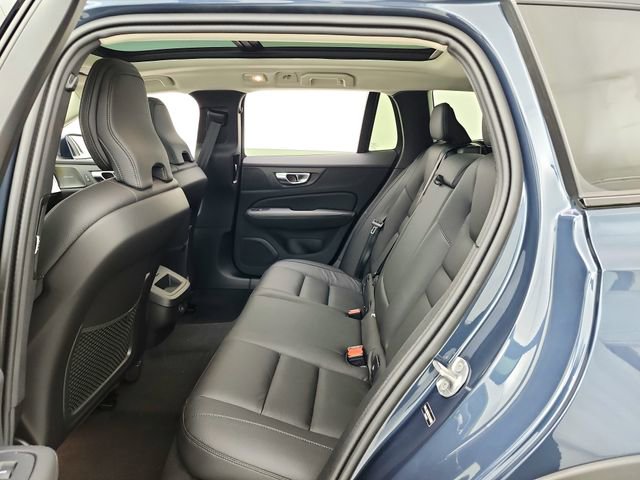New 2026 Volvo V60 B5 Cross Country Plus w/ Climate Package image 28