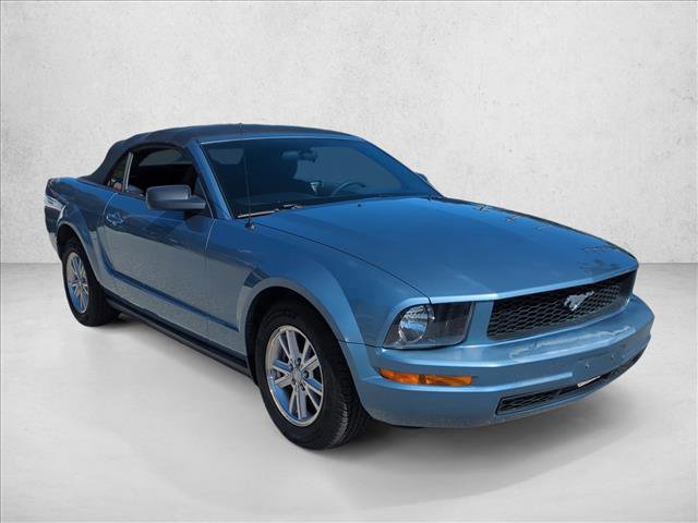 Used 2007 Ford Mustang Deluxe video 3