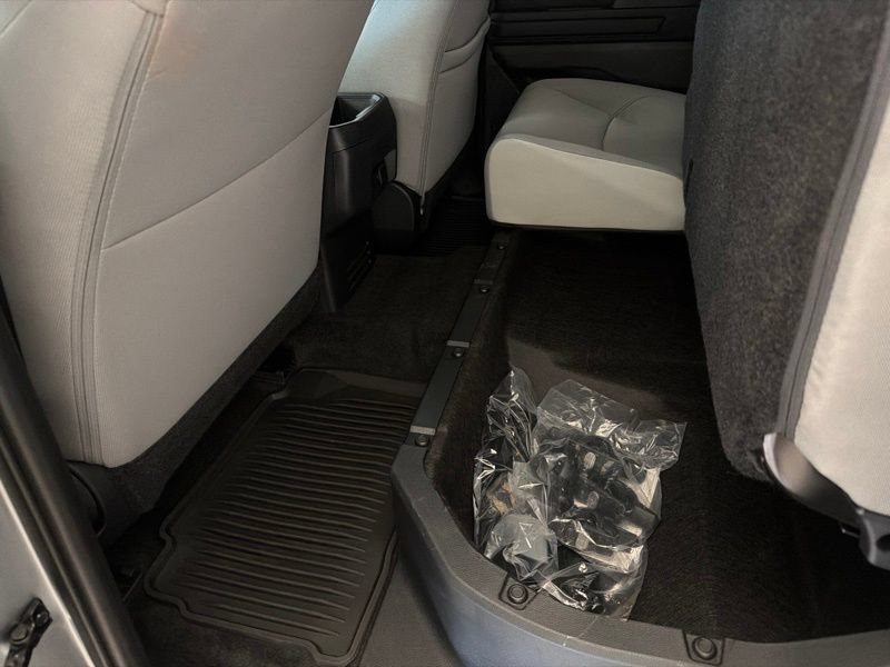 Certified 2025 Toyota Tacoma SR5 AWD/4WD image 12