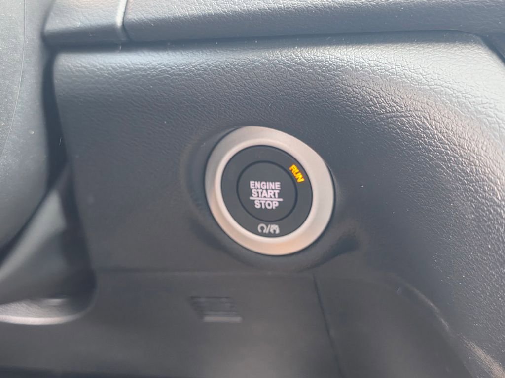New 2026 Chrysler Voyager LX FWD image 19