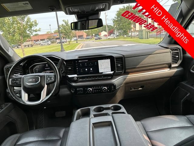 Used 2025 GMC Sierra 1500 SLT AWD/4WD image 3