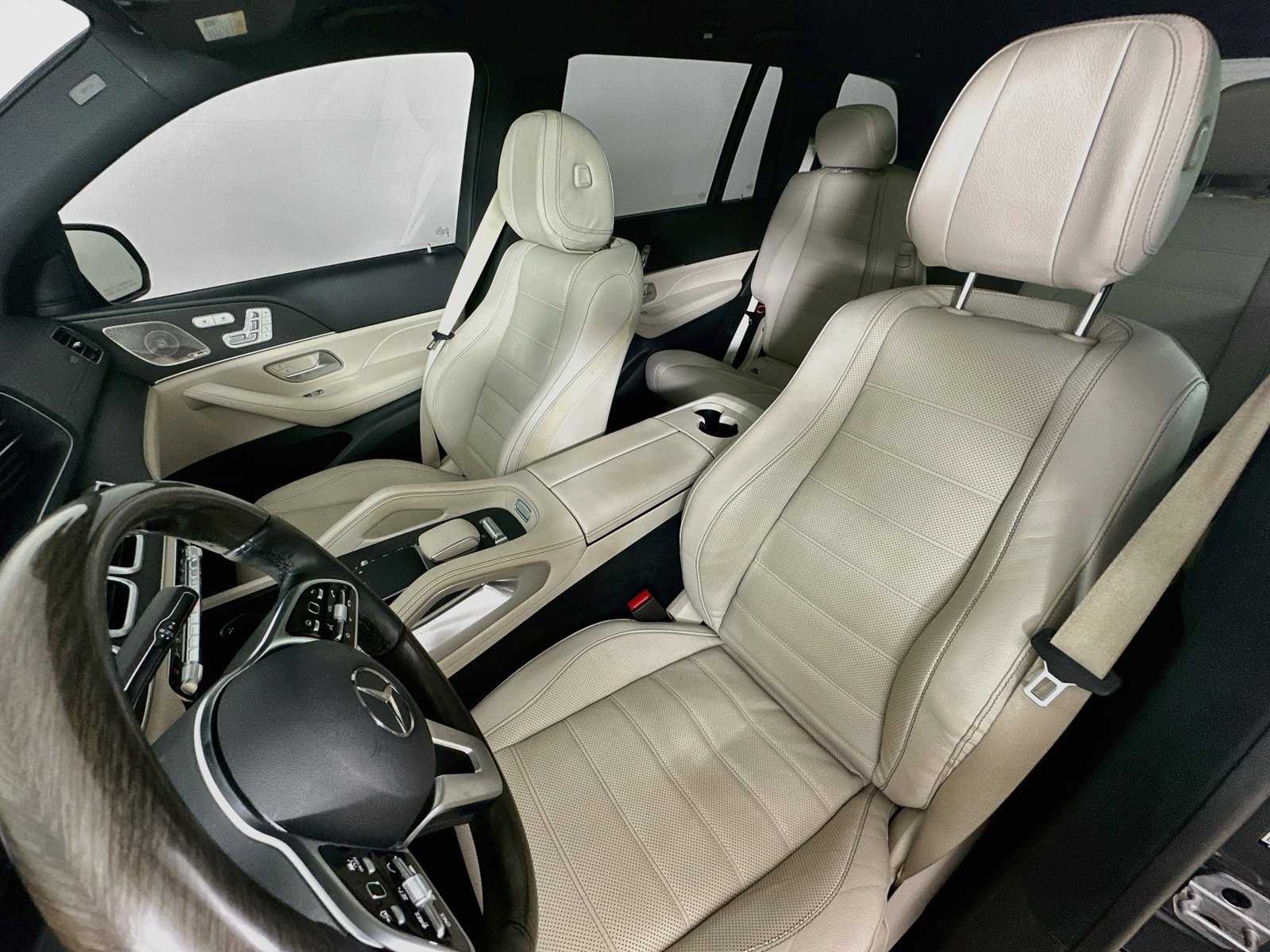 Used 2023 Mercedes-Benz GLS 580 4MATIC image 33