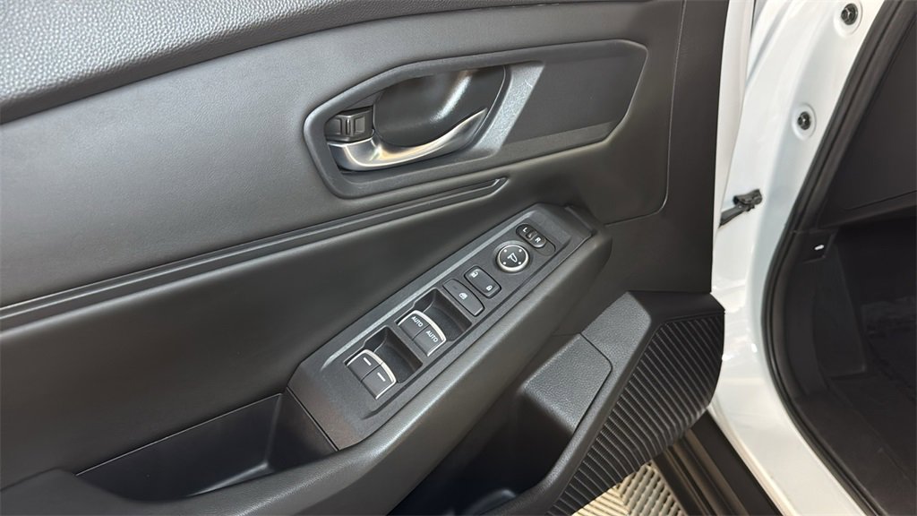 Used 2023 Honda Accord EX image 23