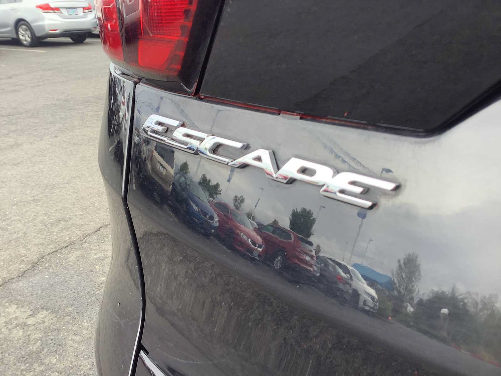 Used 2019 Ford Escape SE AWD/4WD image 6