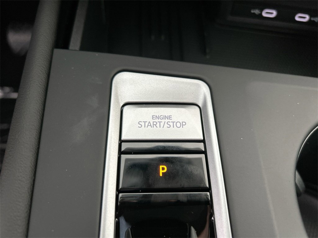 New 2026 Volkswagen Atlas SE image 33