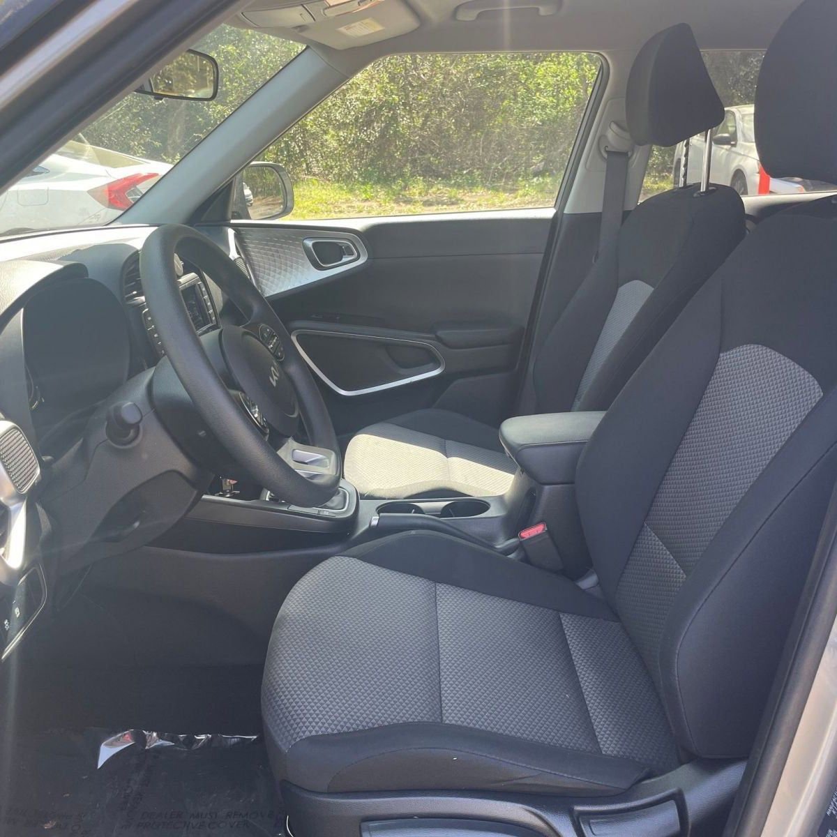 Used 2025 Kia Soul LX w/ LX Technology Package FWD image 22