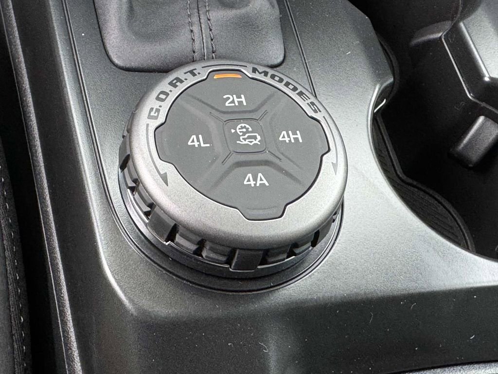 New 2025 Ford Bronco Big Bend w/ Black Diamond Package image 7