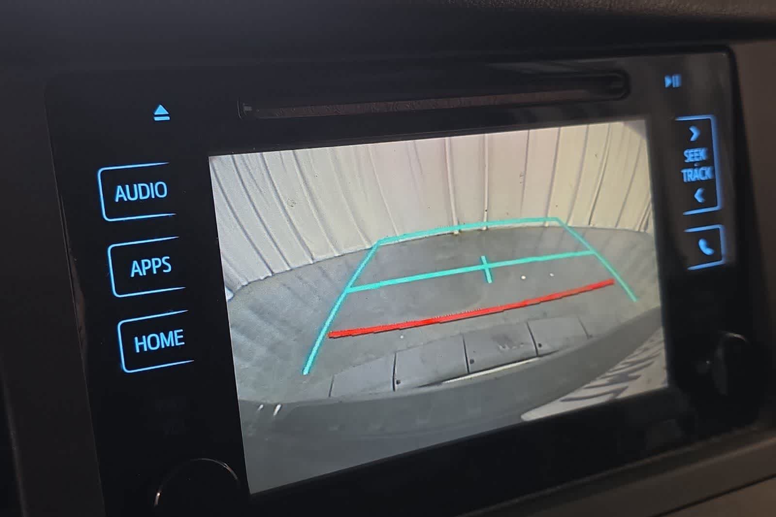 Used 2015 Toyota Sienna SE w/ SE Preferred Package FWD image 21