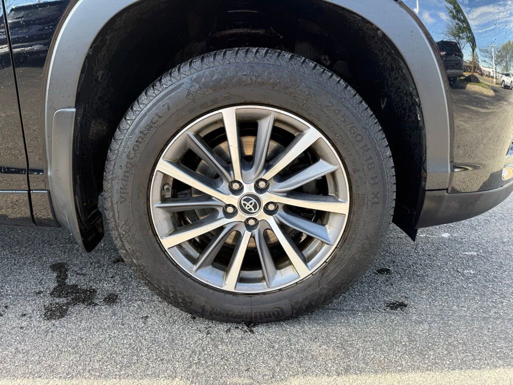 Used 2018 Toyota Highlander XLE AWD/4WD image 30