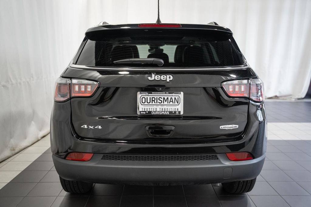 Certified 2022 Jeep Compass Latitude w/ Sun and Sound Group AWD/4WD image 5