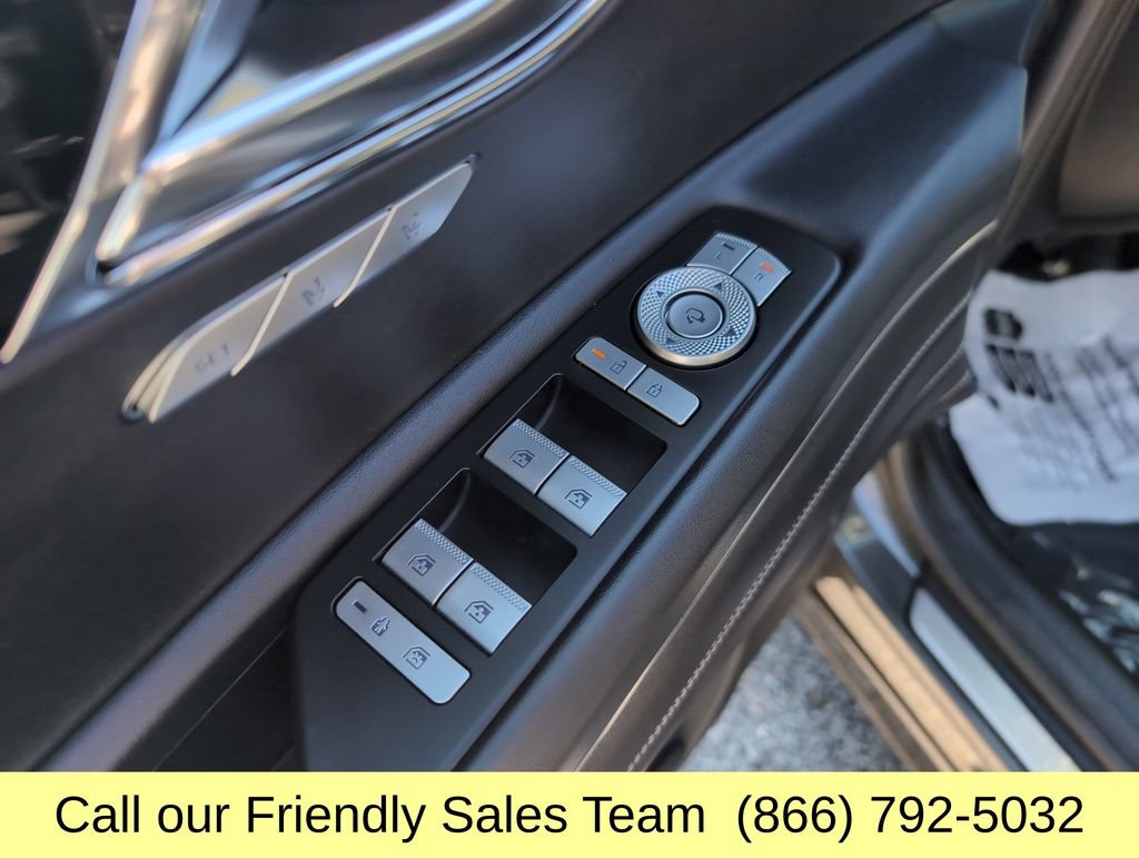 Used 2025 Genesis GV80 2.5T Standard AWD/4WD image 13