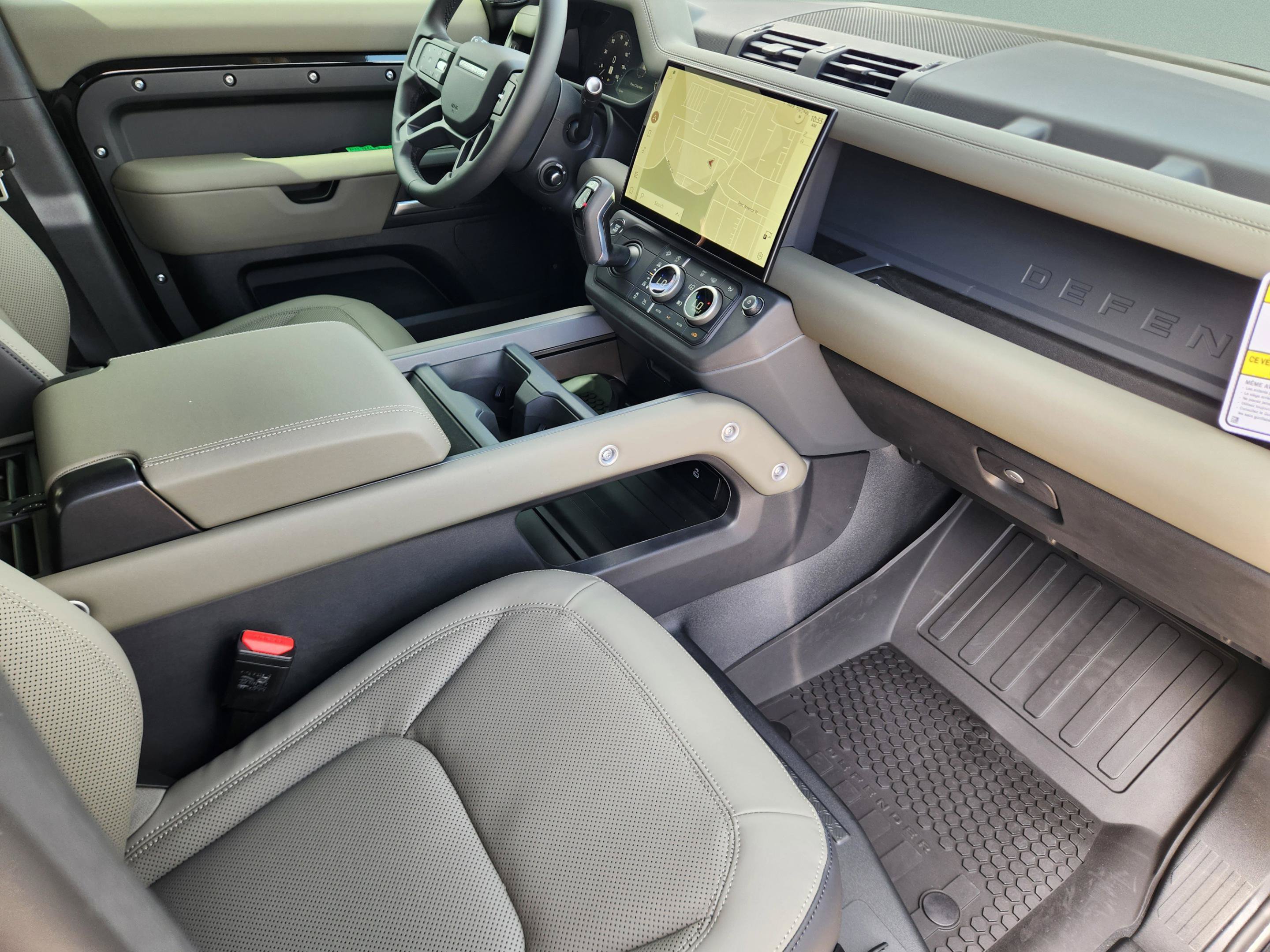 New 2026 Land Rover Defender 110 X-Dynamic SE AWD/4WD image 10