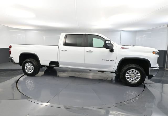 Used 2024 Chevrolet Silverado 3500 LT image 4