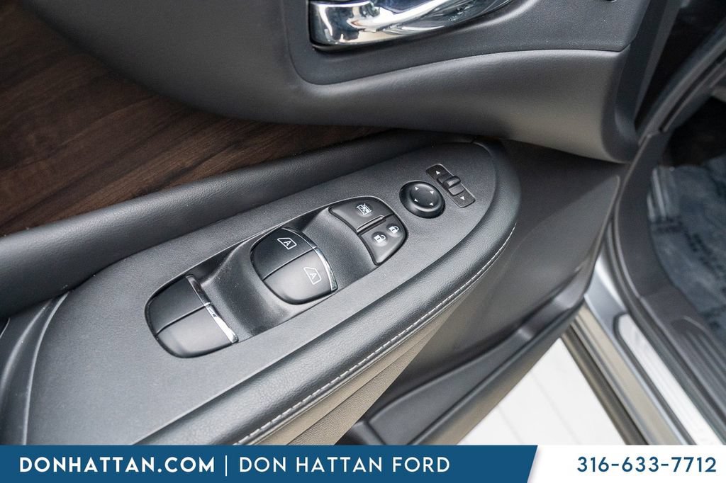 Used 2020 Nissan Murano Platinum w/ Cargo Package FWD image 16
