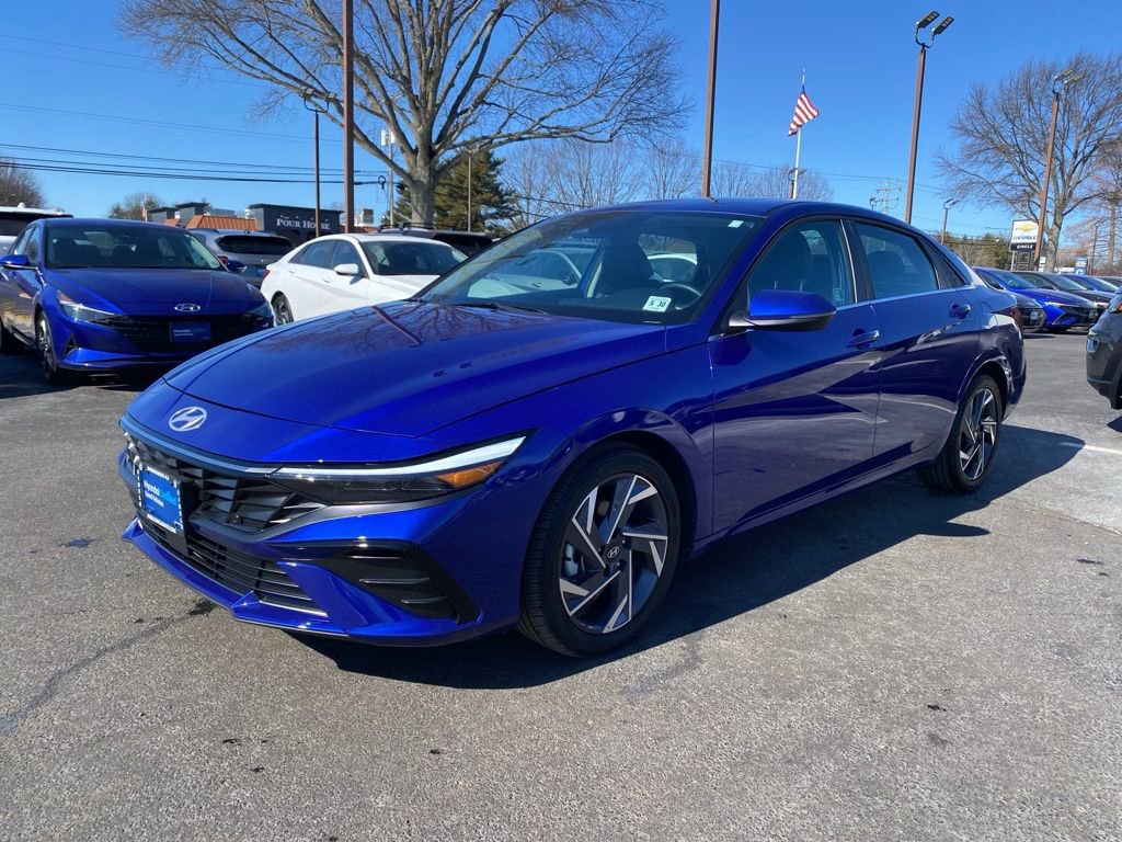 Certified 2025 Hyundai Elantra Limited image 6