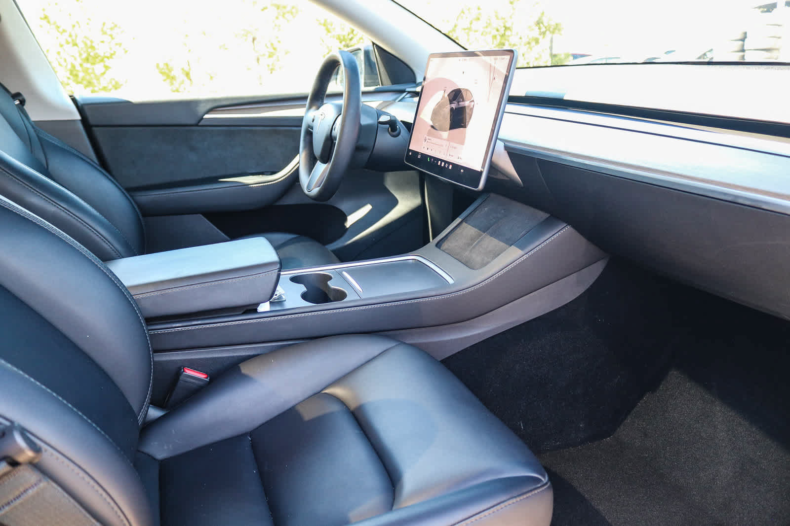 Used 2025 Tesla Model Y Long Range RWD image 15