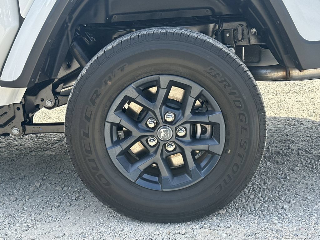New 2026 Jeep Gladiator Sport AWD/4WD image 19