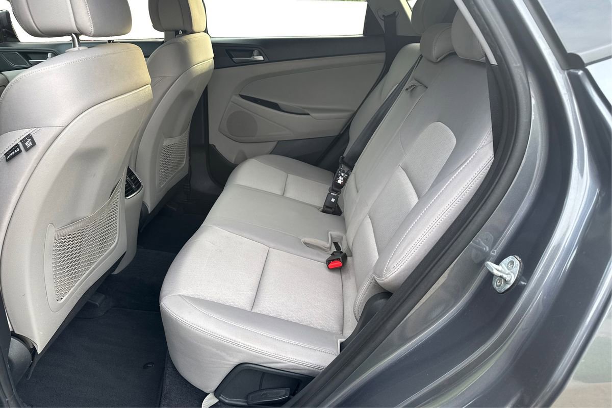 Used 2018 Hyundai Tucson Value w/ Cargo Package AWD/4WD image 10