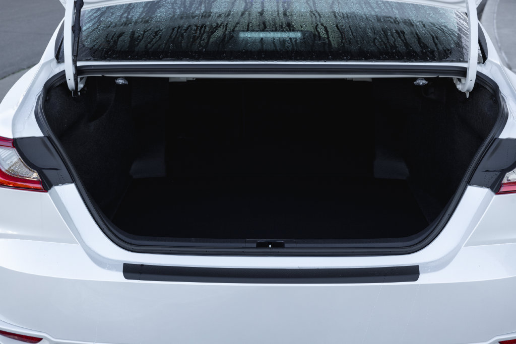 New 2026 Toyota Camry XSE FWD image 7