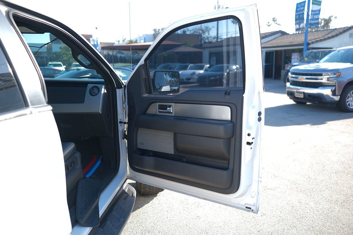 Used 2013 Ford F150 Raptor w/ Luxury Equipment Group AWD/4WD image 30