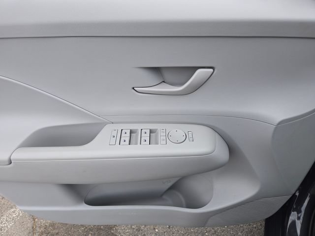 Used 2024 Hyundai Kona SEL FWD image 24