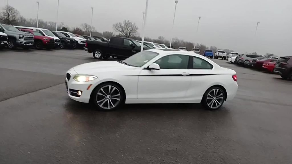 Used 2017 BMW 230i Coupe image 4
