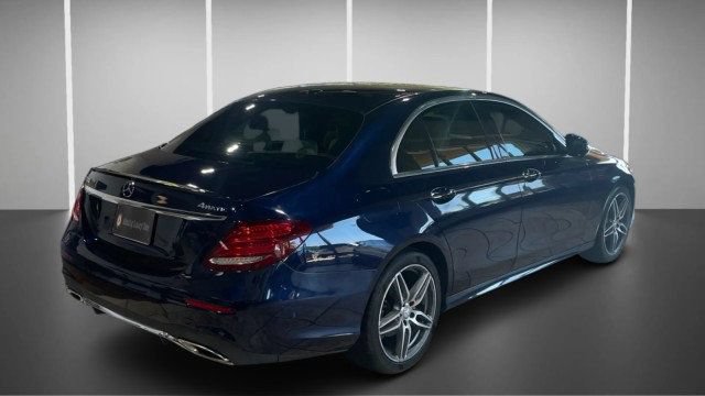 Used 2017 Mercedes-Benz E 300 4MATIC image 11