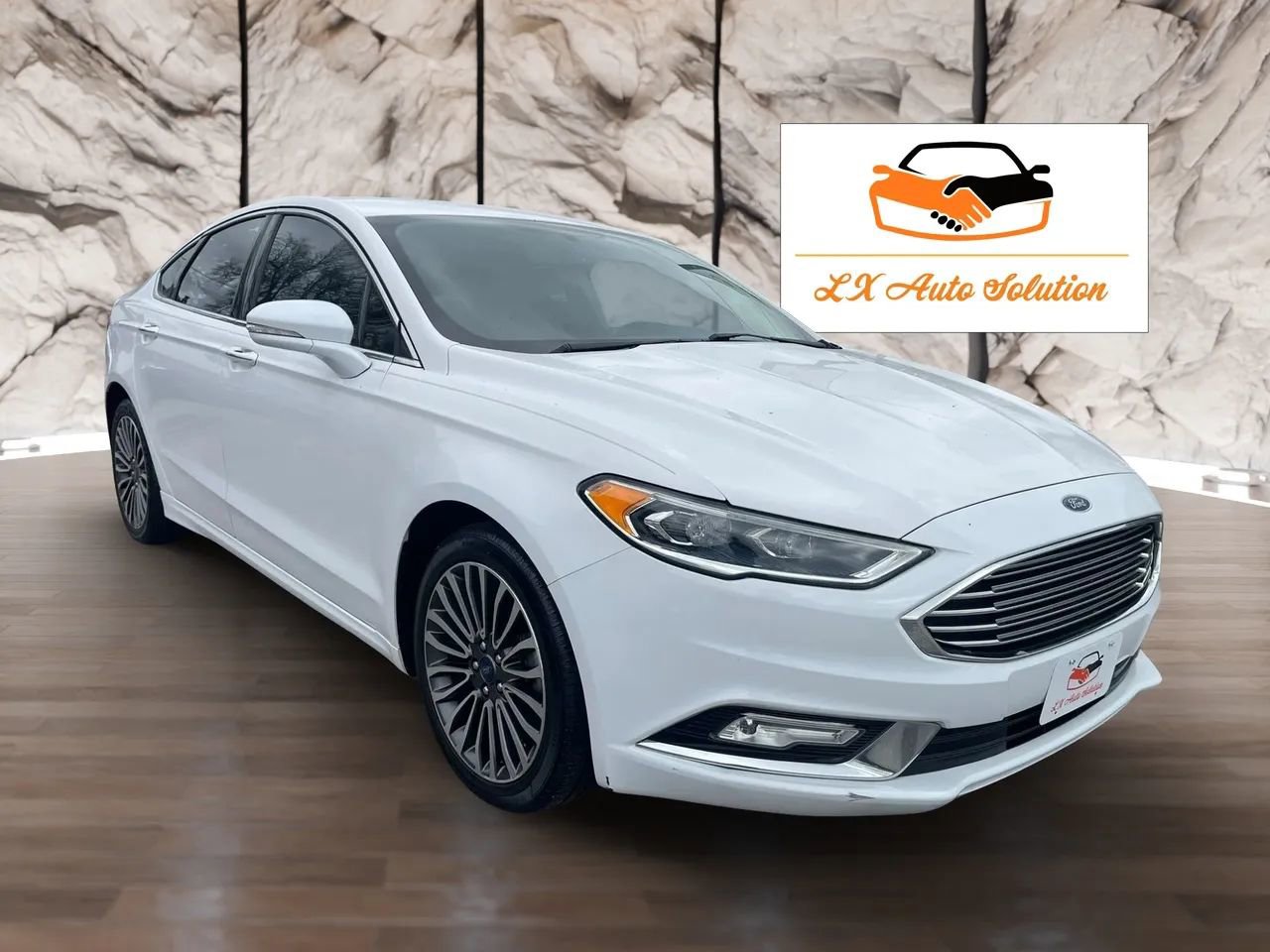 Used 2017 Ford Fusion SE w/ Fusion SE Technology Package FWD image 1