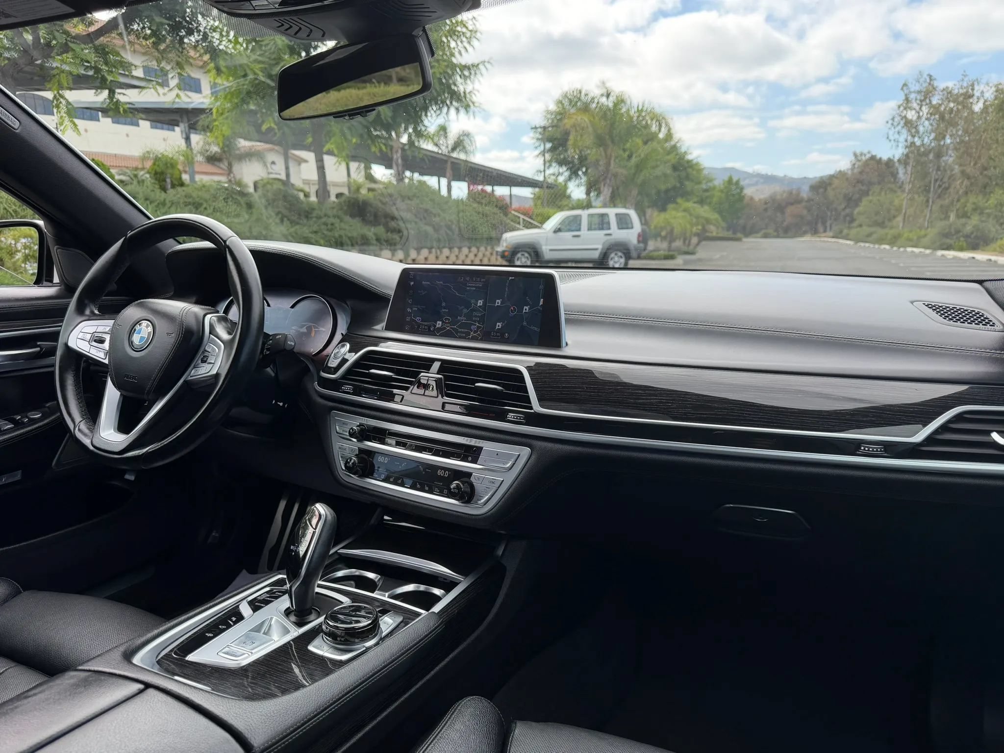 Used 2017 BMW 740i RWD image 27
