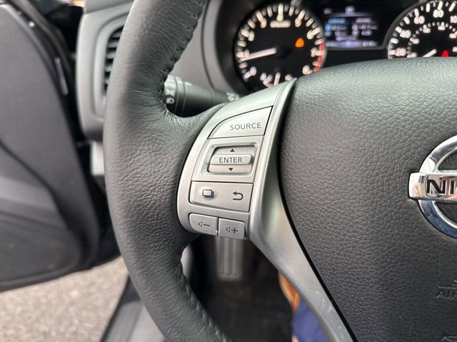 Used 2016 Nissan Altima 2.5 SL w/ 2.5 Technology w/LED Package image 13