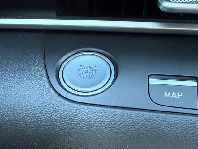 Used 2023 Hyundai Elantra SEL w/ Convenience Package image 18