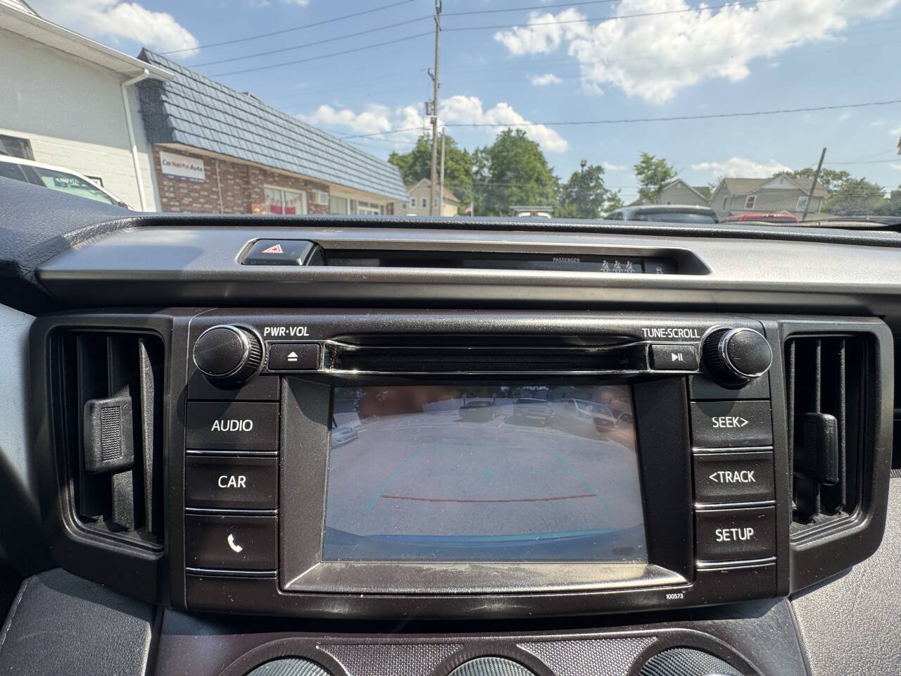 Used 2018 Toyota RAV4 LE AWD/4WD image 54