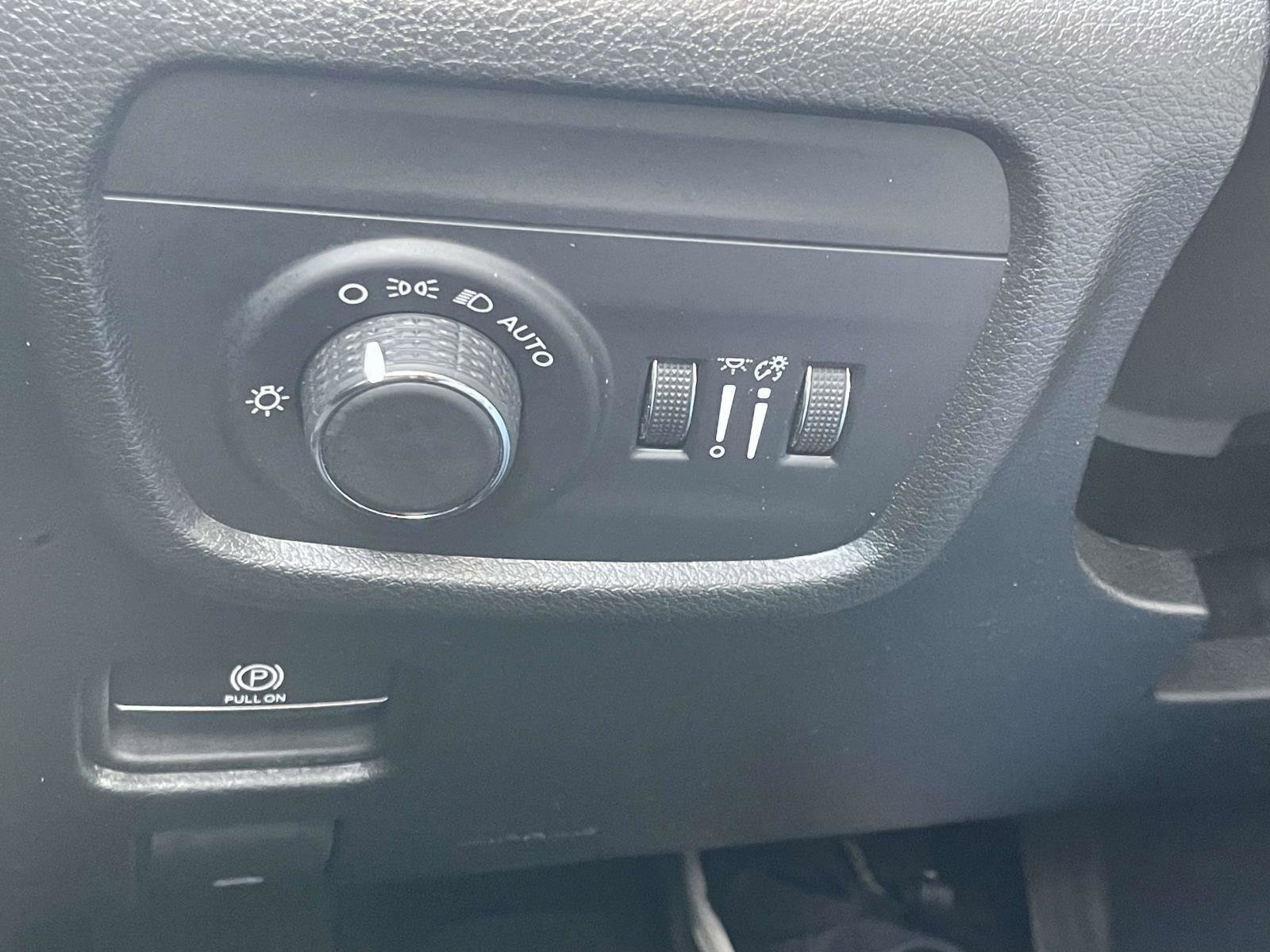 Used 2024 Jeep Grand Cherokee Laredo w/ MOPAR Finishing Package image 10