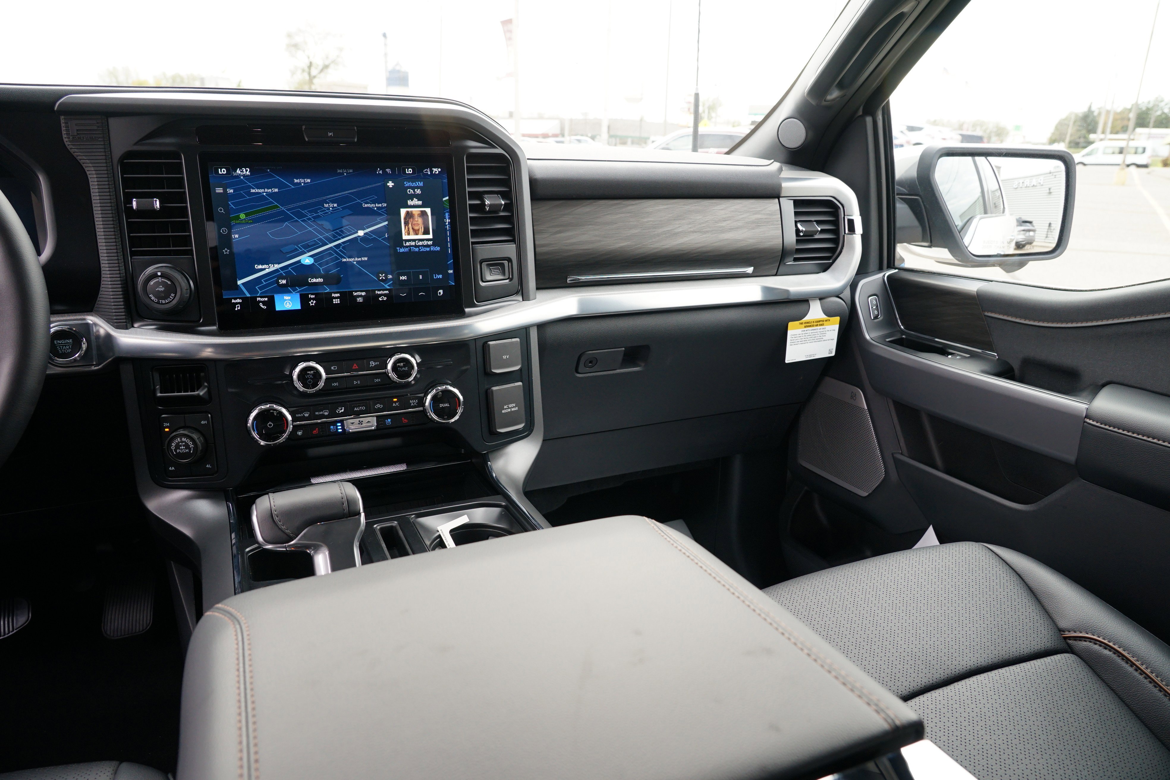 New 2025 Ford F150 Lariat w/ Equipment Group 502A High image 19