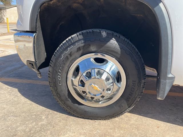 Used 2024 Chevrolet Silverado 3500 LT w/ Convenience Package image 11