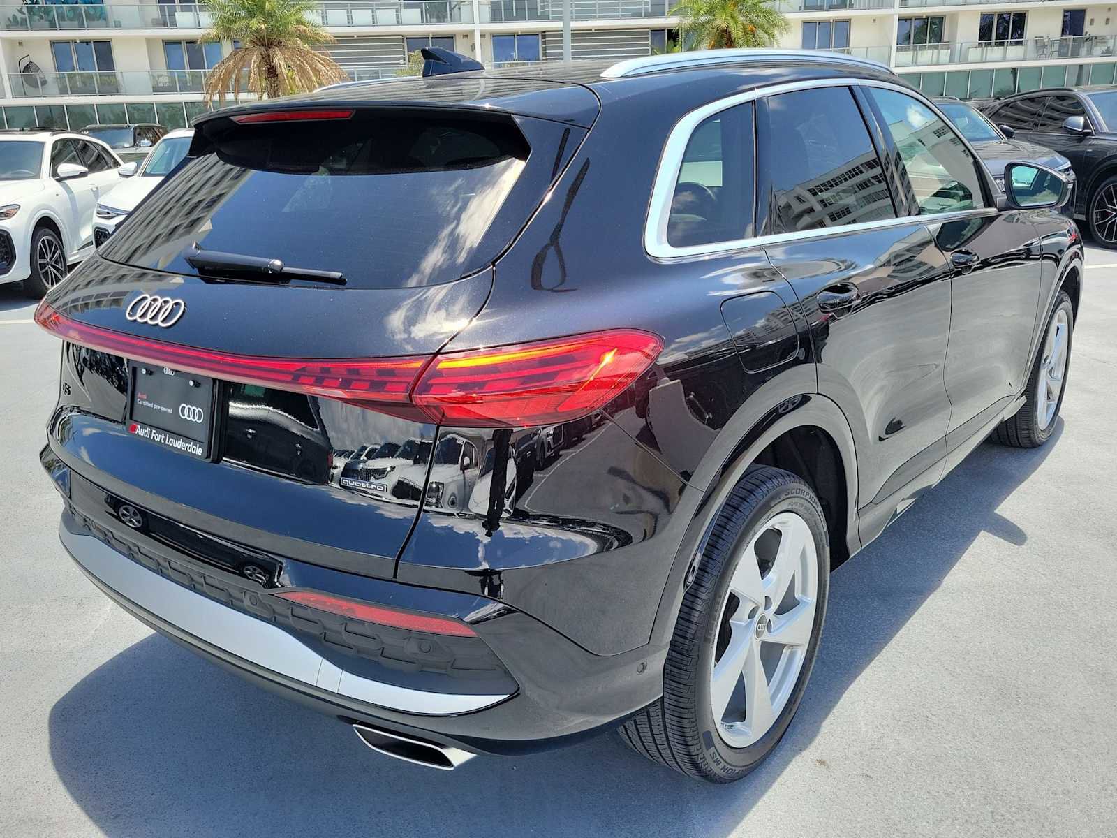 Used 2025 Audi Q5 Premium Plus w/ Premium Plus AWD/4WD image 6